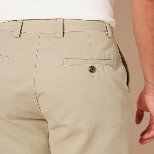 Amazon Essentials Men's Classic-Fit 9" Khaki Shorts